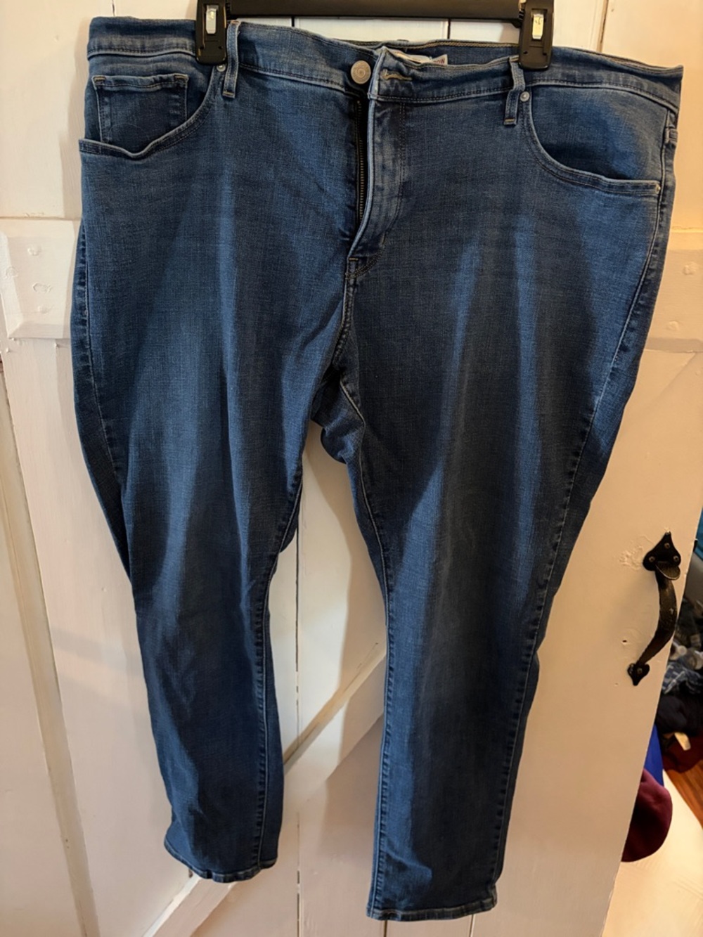 Women’s plus size Levi’s - size 20w
Shaping skinny jeans.
